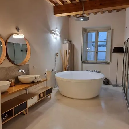 Luxury Tower House By Arno River In Pisa Homestay *