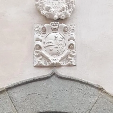 Luxury Tower House By Arno River In Pisa * Pisa